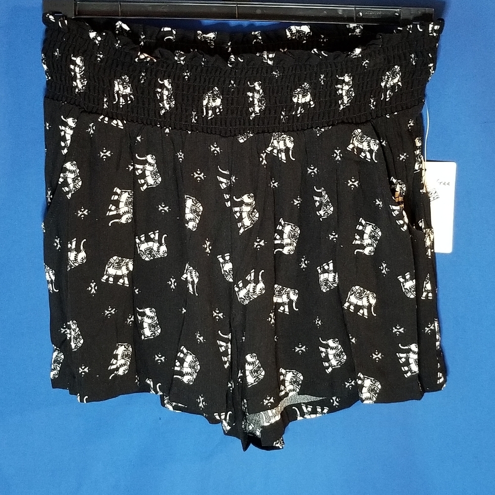 BeBop Juniors' Soft Shorts With Elephant Print